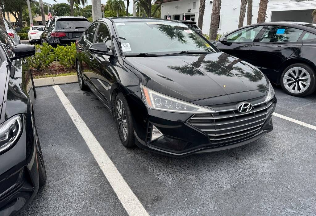 2020 Hyundai Elantra Limited 2.0L IVT