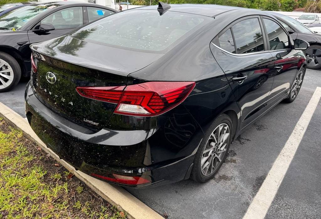 2020 Hyundai Elantra Limited 2.0L IVT