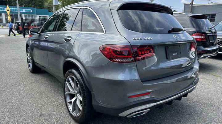 2021 Mercedes-Benz GLC
