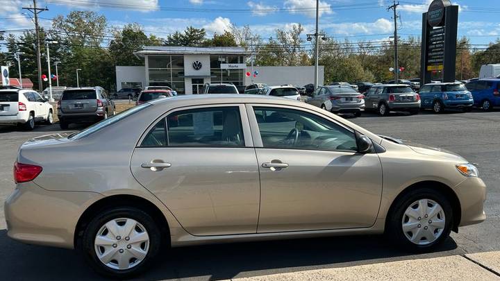 2010 Toyota Corolla LE