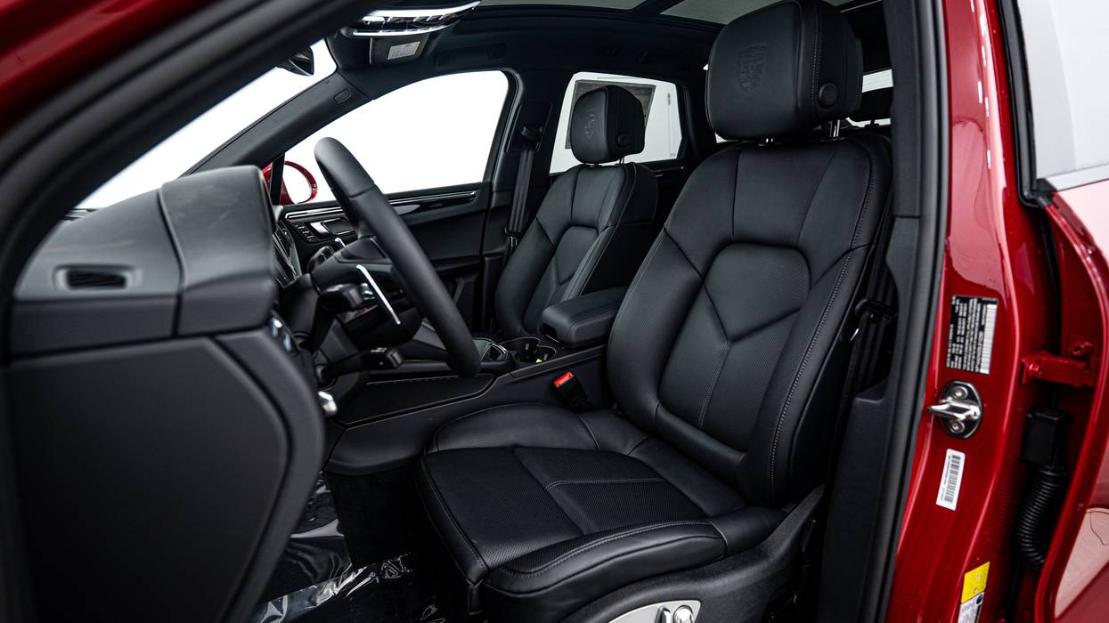 2025 Porsche Macan Macan