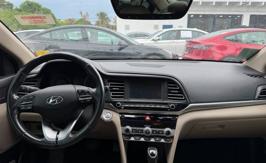 2020 Hyundai Elantra Limited 2.0L IVT