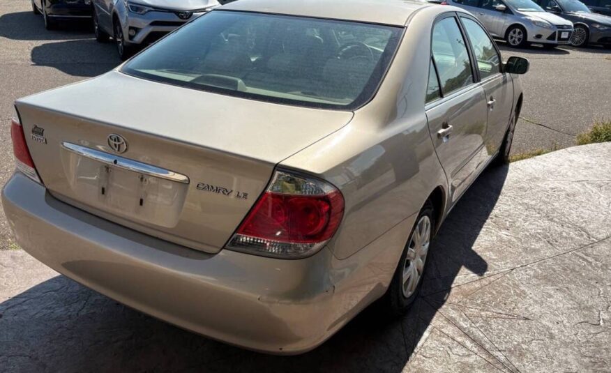 2005 Toyota Camry LE I4