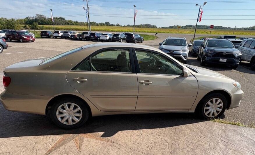 2005 Toyota Camry LE I4