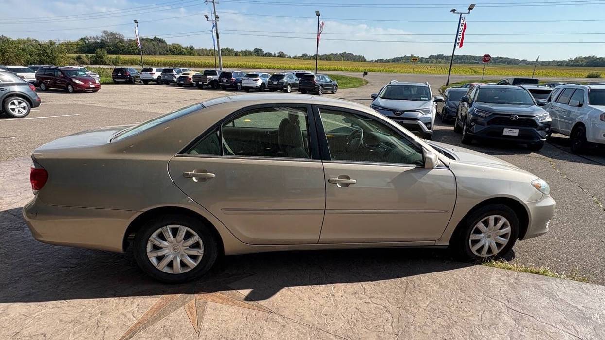 2005 Toyota Camry LE I4