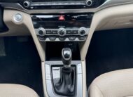 2020 Hyundai Elantra Limited 2.0L IVT