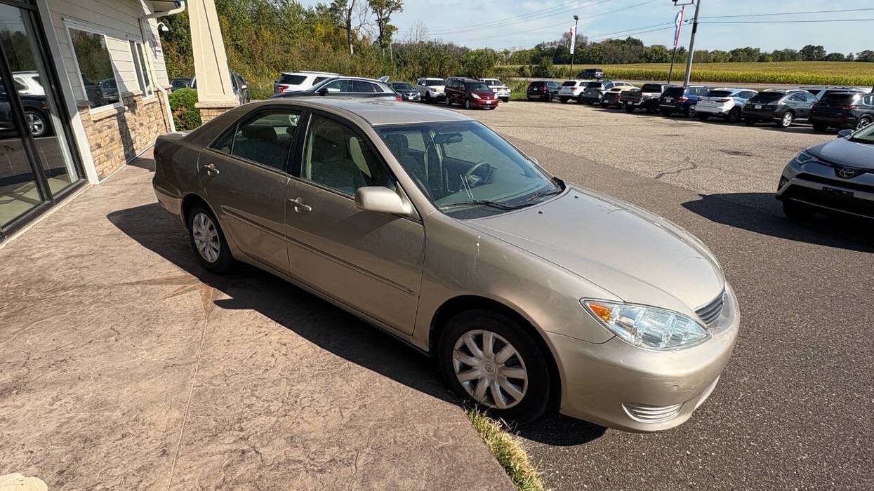 2005 Toyota Camry LE I4