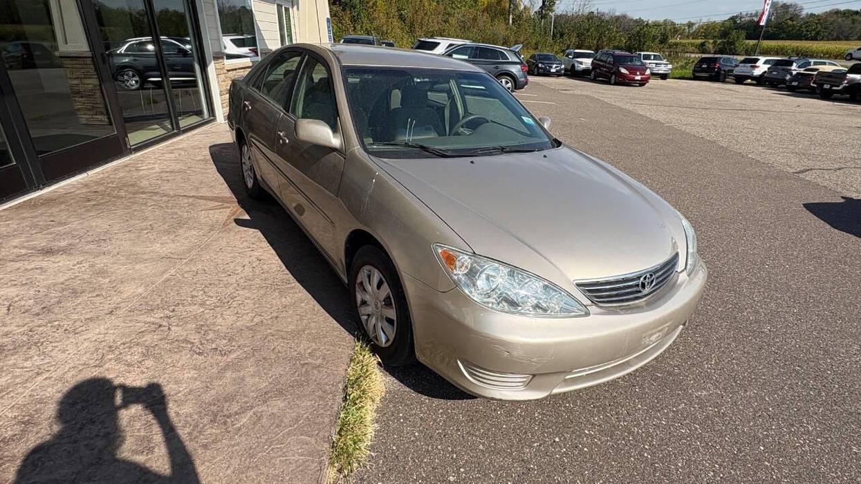 2005 Toyota Camry LE I4