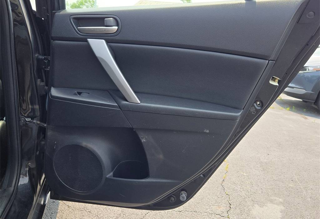 2013 Mazda Mazda3 i Grand Touring 5-Door Manual