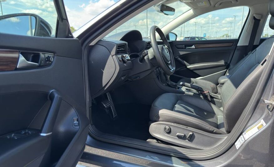 2022 Volkswagen Passat 2.0T Limited Edition