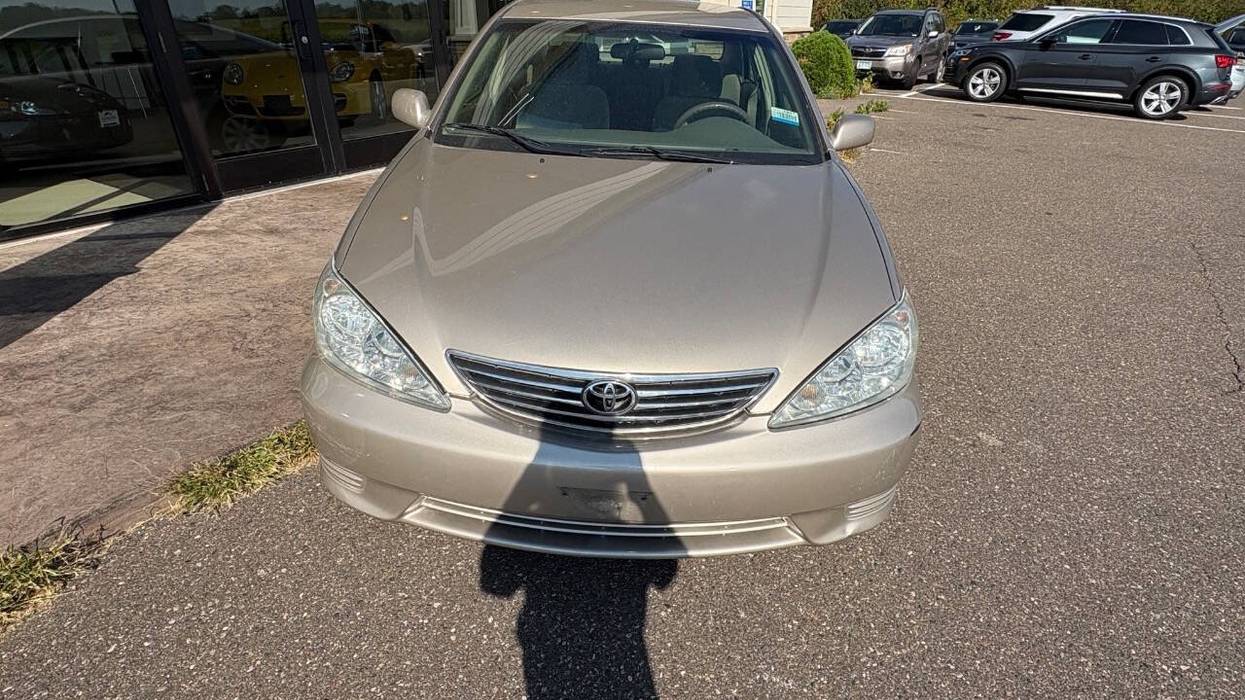 2005 Toyota Camry LE I4