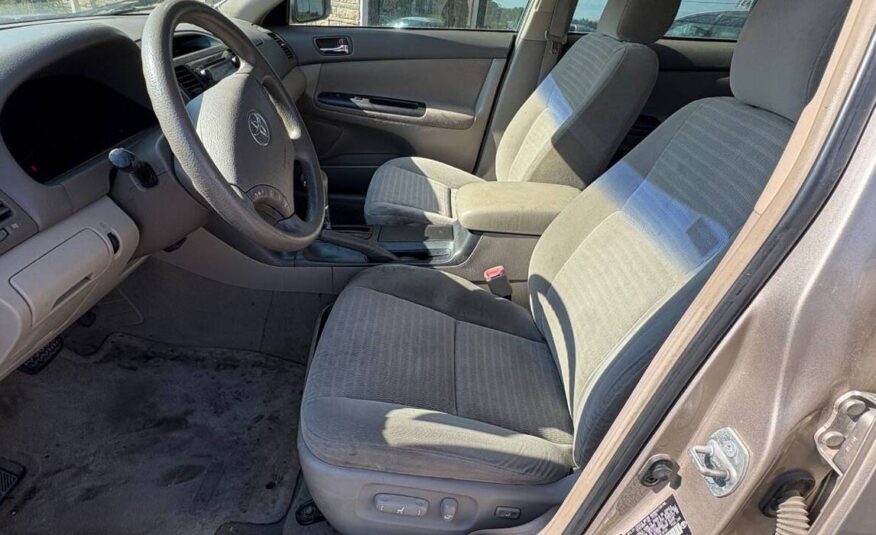 2005 Toyota Camry LE I4