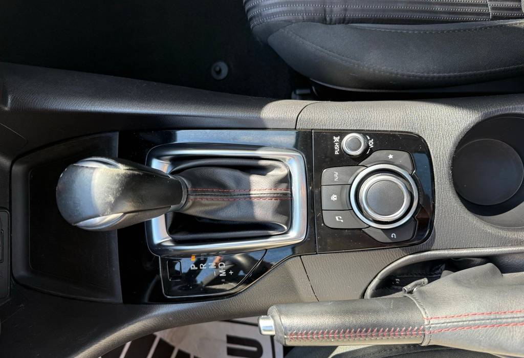 2016 Mazda Mazda3 i Touring 5-Door Automatic