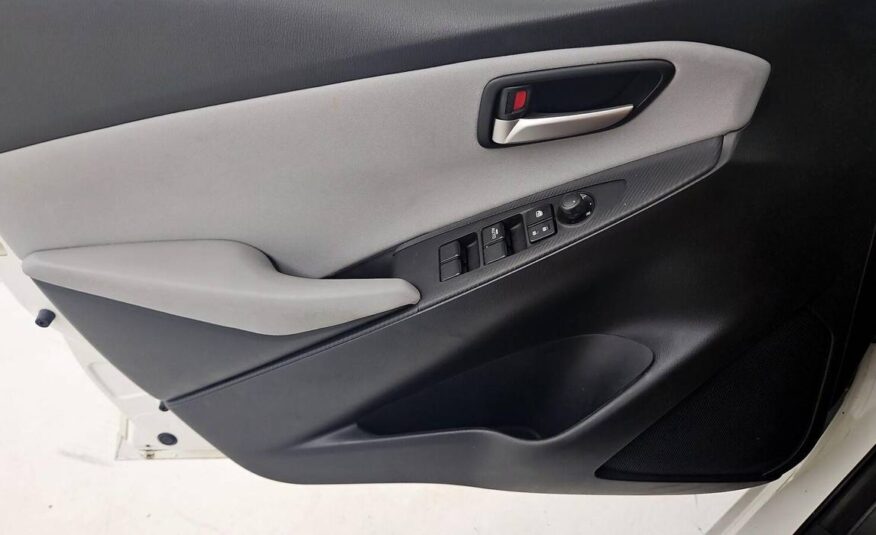 2019 Toyota Yaris LE Manual