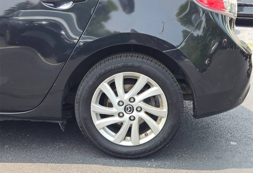 2013 Mazda Mazda3 i Grand Touring 5-Door Manual
