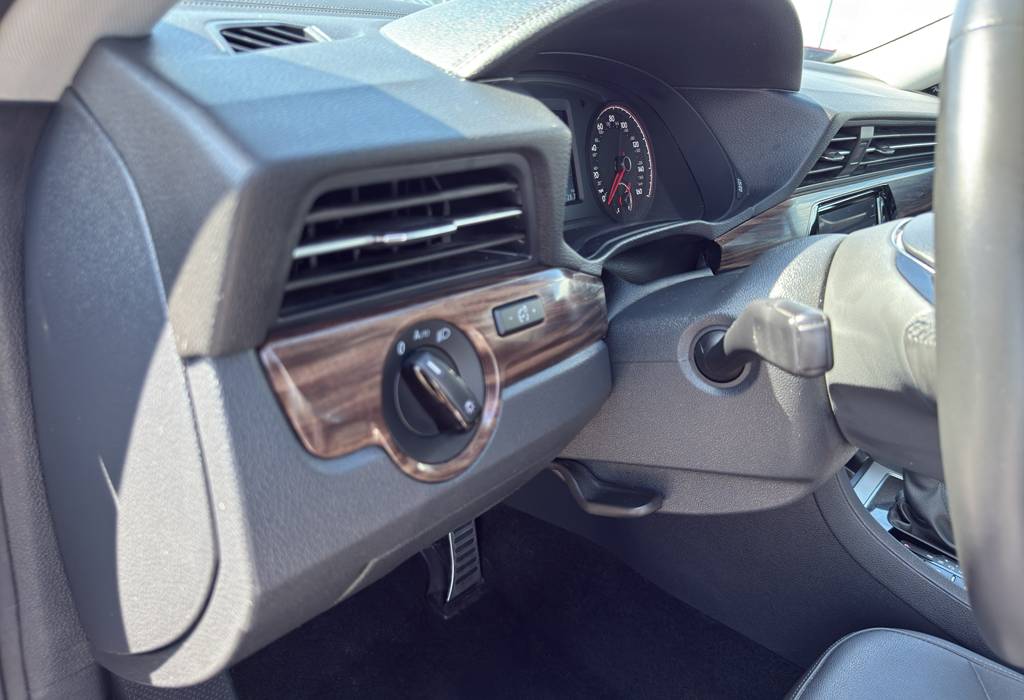 2022 Volkswagen Passat 2.0T Limited Edition