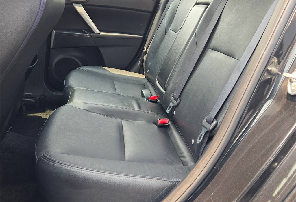 2013 Mazda Mazda3 i Grand Touring 5-Door Manual