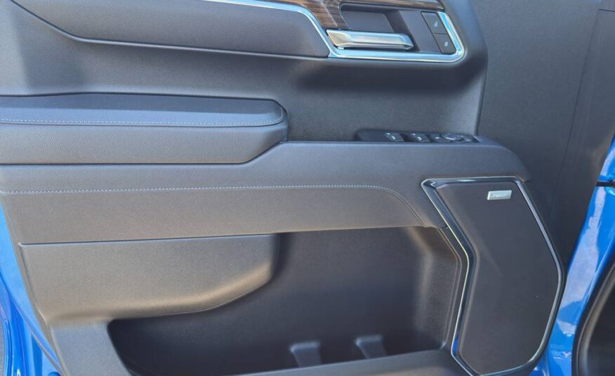 2025 Chevrolet Silverado 1500 LT Trail Boss Crew Cab Short Bed 4WD