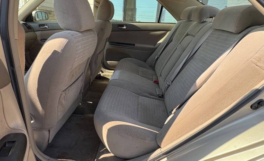 2005 Toyota Camry LE I4