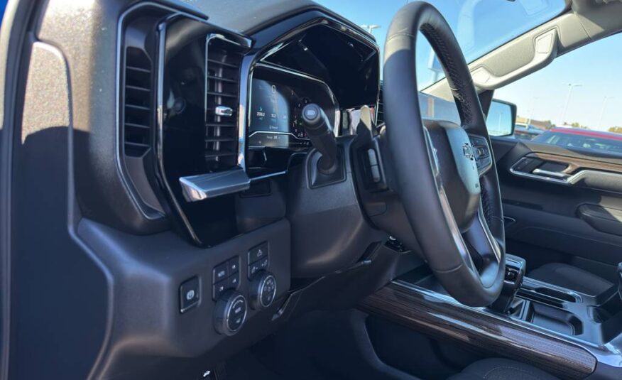 2025 Chevrolet Silverado 1500 LT Trail Boss Crew Cab Short Bed 4WD