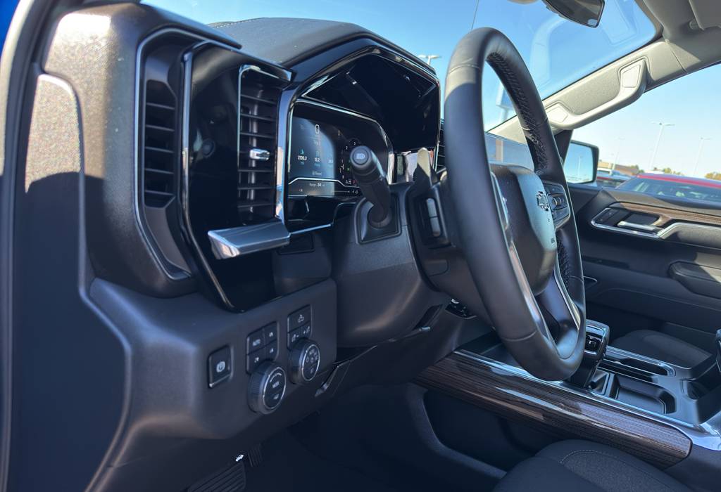 2025 Chevrolet Silverado 1500 LT Trail Boss Crew Cab Short Bed 4WD