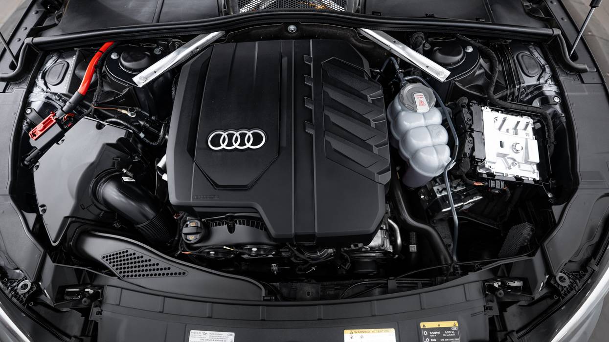 2025 Audi A5 S line Premium Sportback 45 TFSI