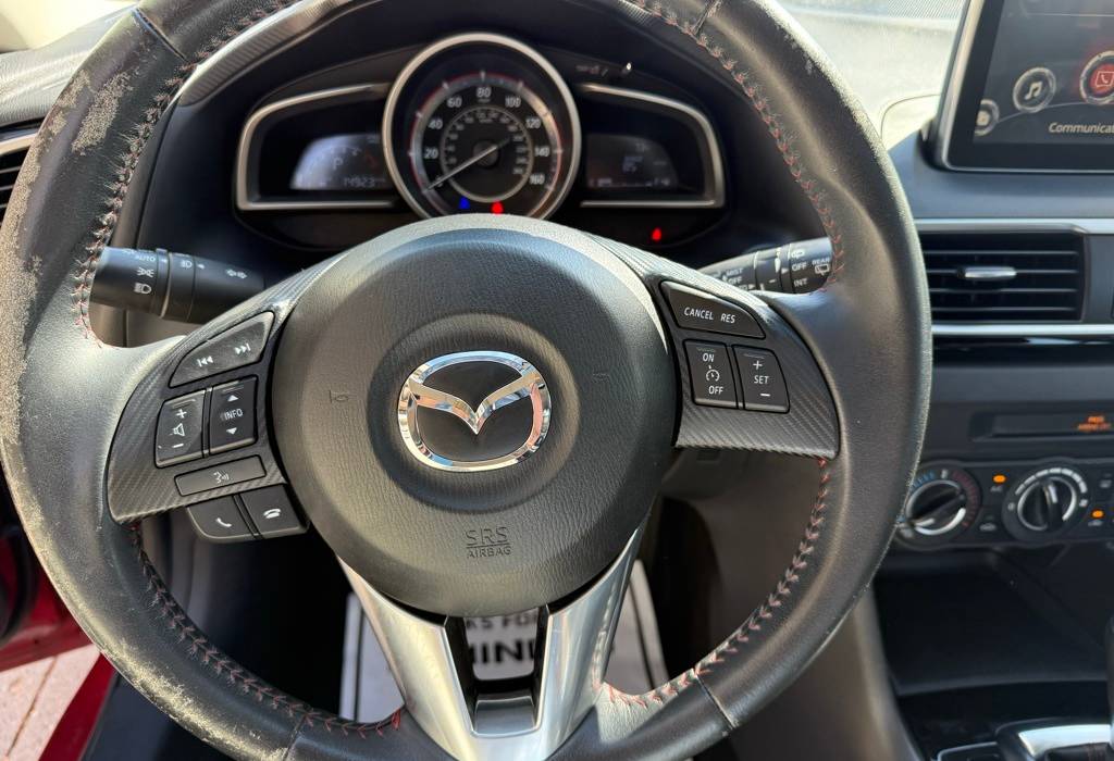 2016 Mazda Mazda3 i Touring 5-Door Automatic