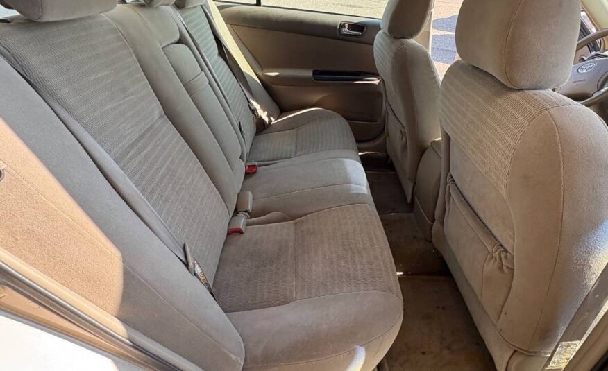 2005 Toyota Camry LE I4