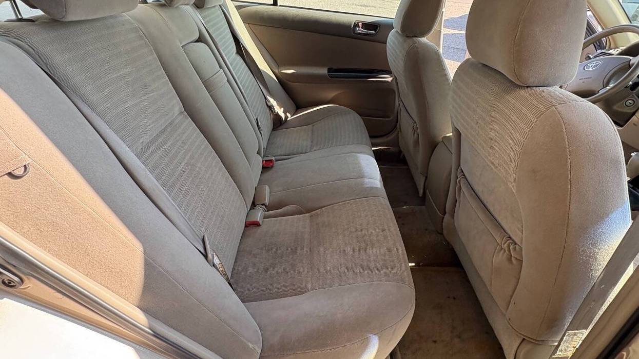 2005 Toyota Camry LE I4