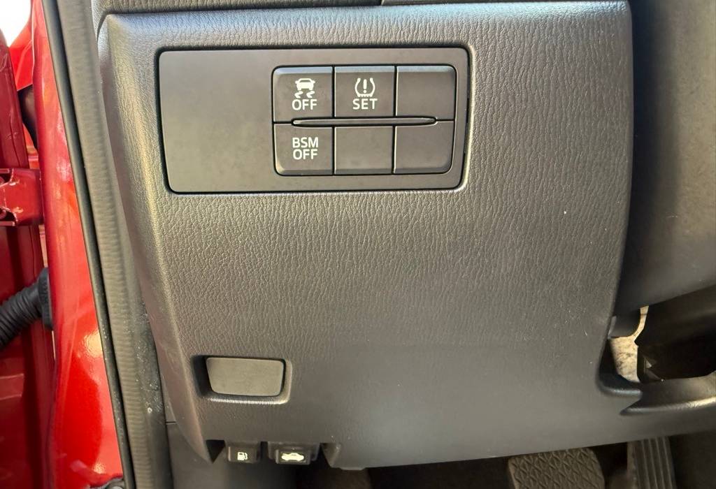 2016 Mazda Mazda3 i Touring 5-Door Automatic