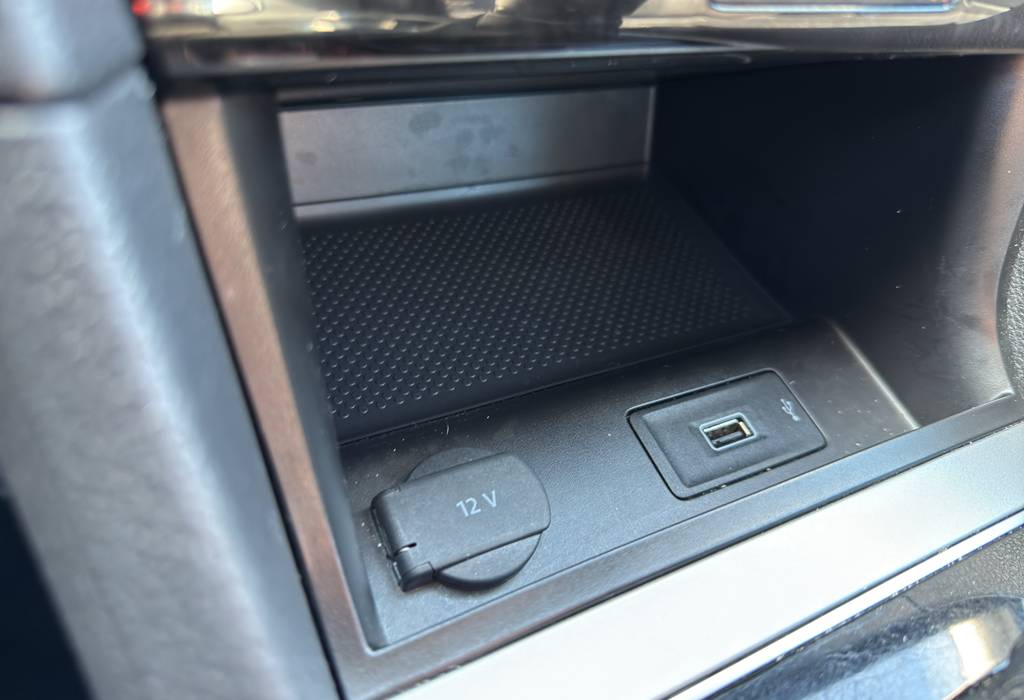 2022 Volkswagen Passat 2.0T Limited Edition