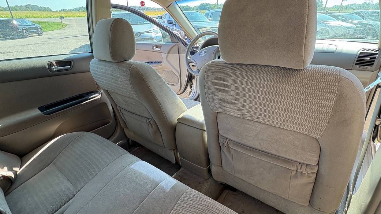 2005 Toyota Camry LE I4
