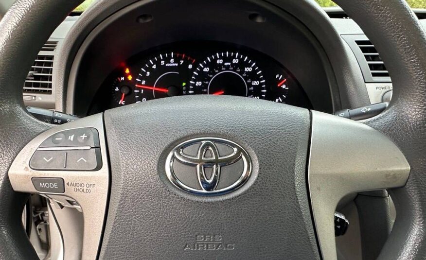 Toyota Camry 2010 LE