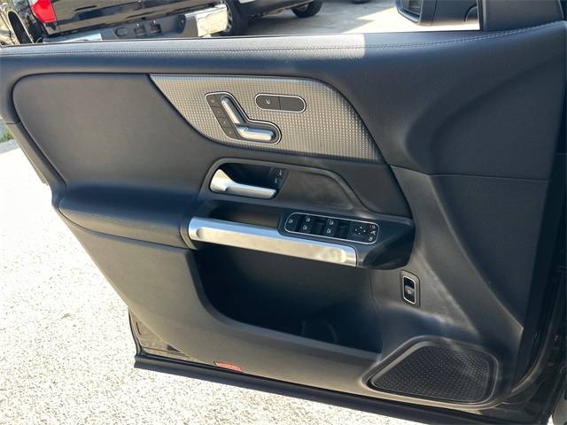 2023 Mercedes-Benz GLB