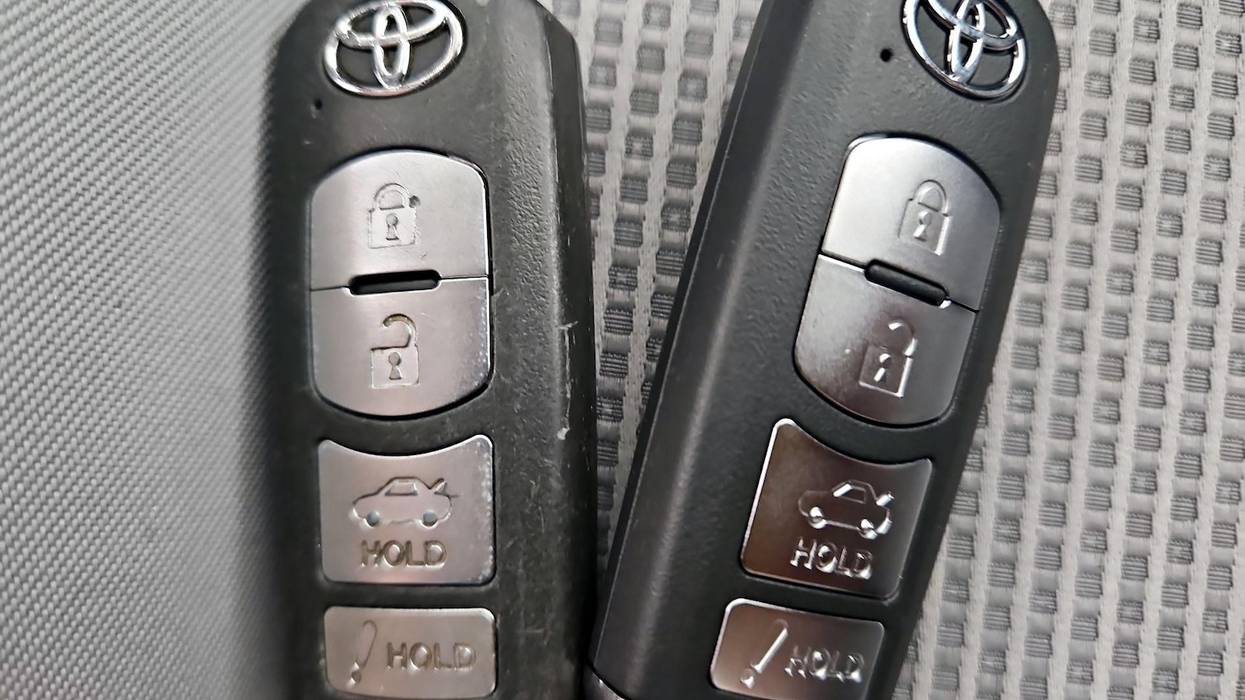 2019 Toyota Yaris LE Manual
