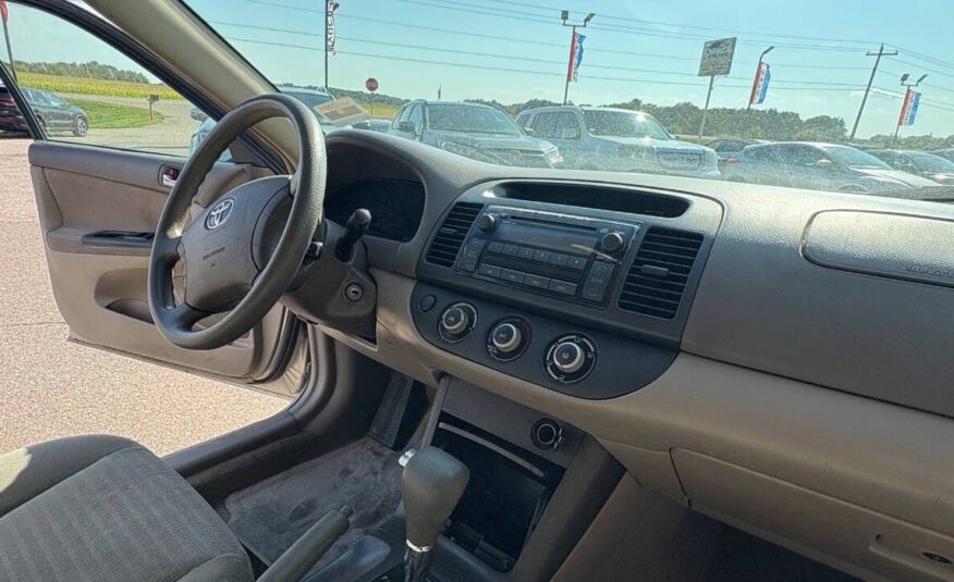 2005 Toyota Camry LE I4