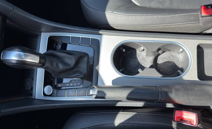 2022 Volkswagen Passat 2.0T Limited Edition