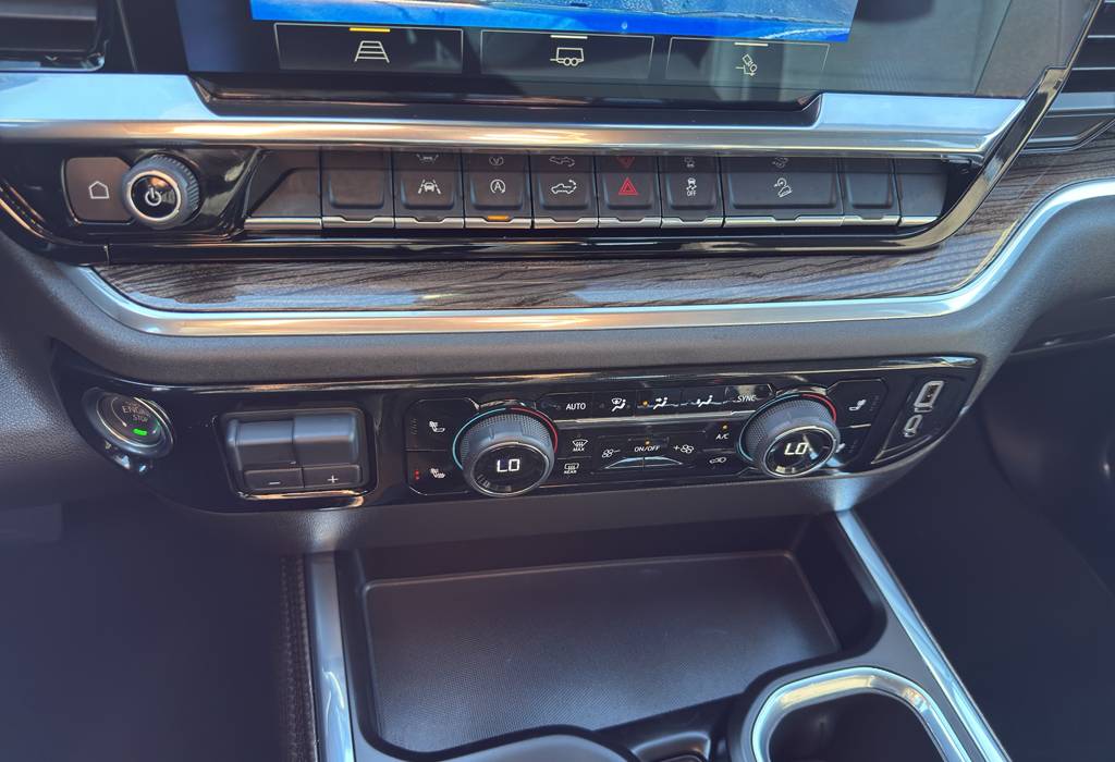 2025 Chevrolet Silverado 1500 LT Trail Boss Crew Cab Short Bed 4WD