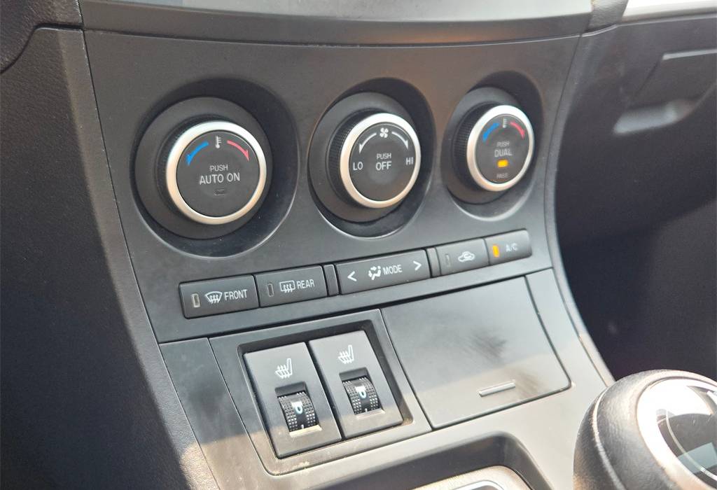 2013 Mazda Mazda3 i Grand Touring 5-Door Manual