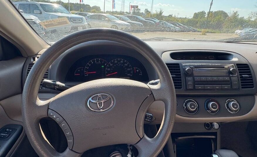 2005 Toyota Camry LE I4