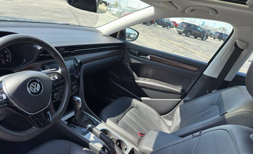 2022 Volkswagen Passat 2.0T Limited Edition