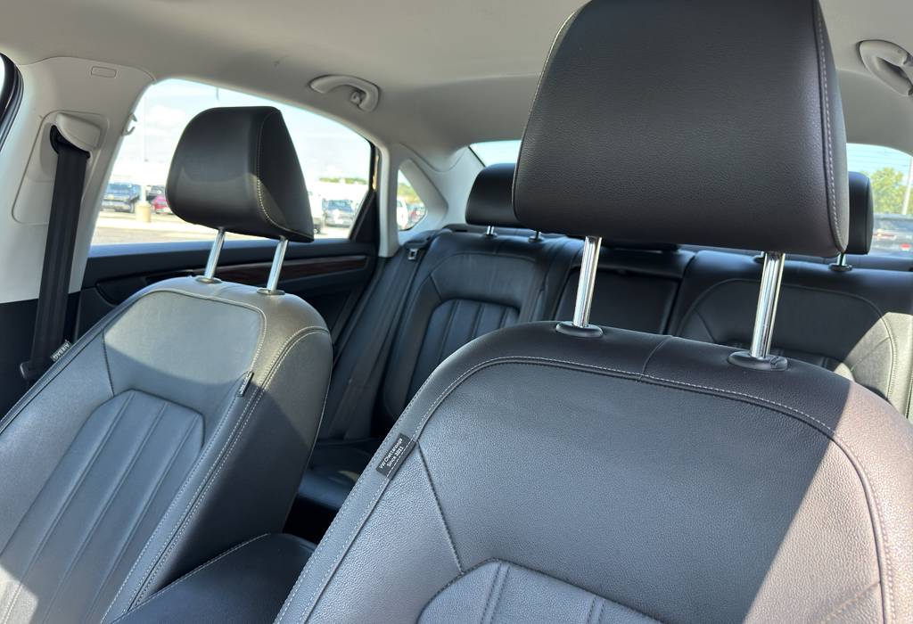 2022 Volkswagen Passat 2.0T Limited Edition