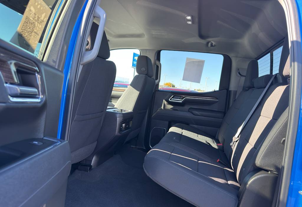 2025 Chevrolet Silverado 1500 LT Trail Boss Crew Cab Short Bed 4WD