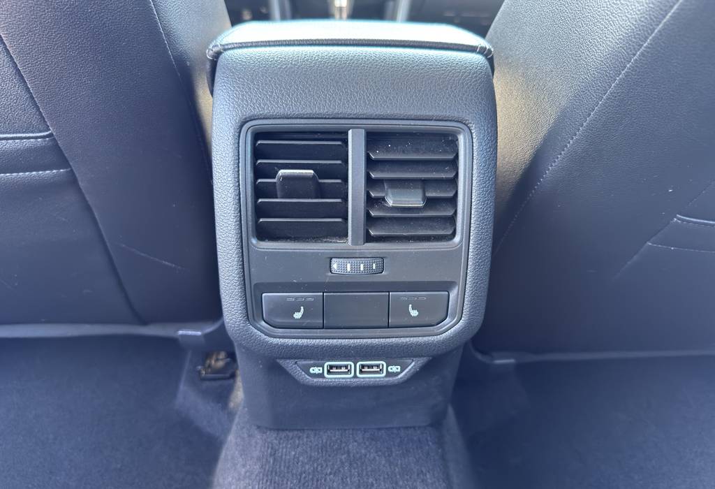 2022 Volkswagen Passat 2.0T Limited Edition