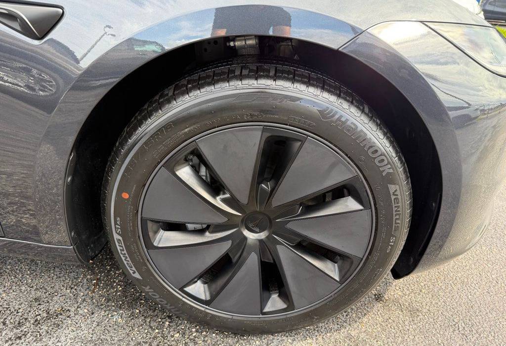 2025 Tesla Model 3 Long Range AWD