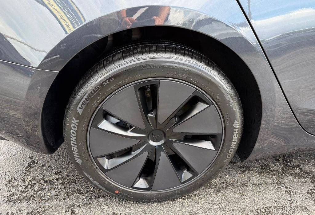 2025 Tesla Model 3 Long Range AWD