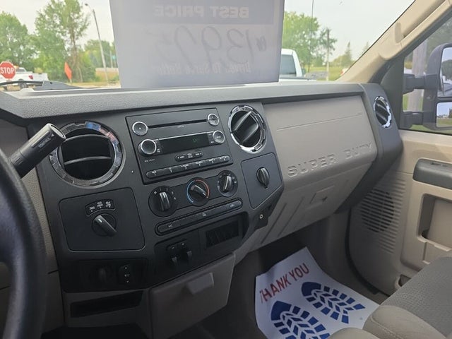 2009 Ford F-350 Super Duty XLT Crew Cab 4WD