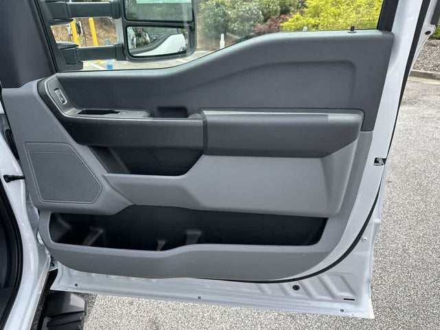 2024 Ford F-350 Super Duty Chassis XL DRW LB 4WD