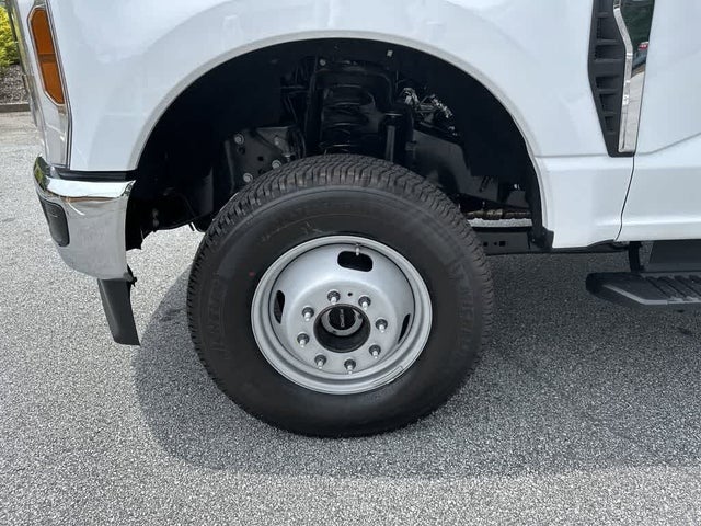 2024 Ford F-350 Super Duty Chassis XL DRW LB 4WD