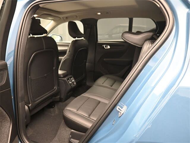 2024 Volvo XC40 B5 Plus Bright Theme AWD